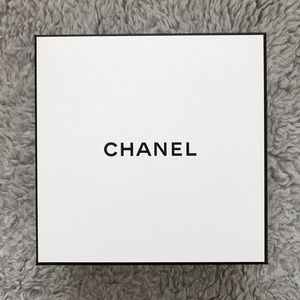 [LIKE NEW] Chanel Black & White Beauty Box